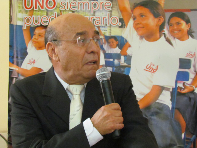Carlos Caceres