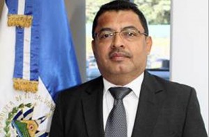 Viceministro de Agricultura y Ganadería: Hugo Alexander Flores Hidalgo.
