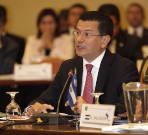 Ministro: Hugo Martínez.