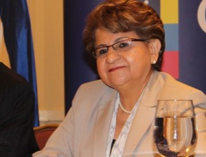 Ministra de Salud Pública y Asistencia Social: Elvia Violeta Menjívar Escalante.