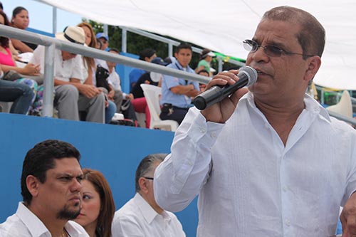 El Vicepresidente Ortiz en su discurso.