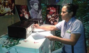 Simulacro de la cueva donde funcionó la guerrillera Radio Venceremos.