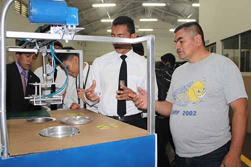 Máquina automatizada de chocobananos.