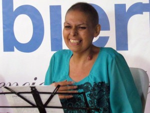 Reír ante la adversidad es algo que se aprende.