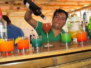 Bartender en el Kaipirinha Bar.