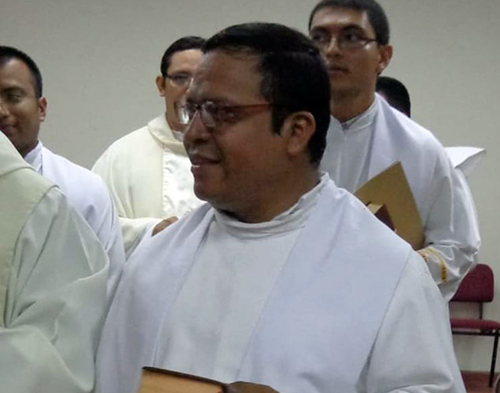 Sacerdote asesinado en Tecoluca.